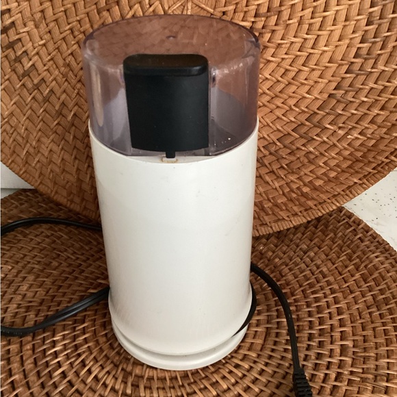 BRAUN aromatic coffee bean grinder mill EUC spices seeds nuts self storing cord - Picture 3 of 6